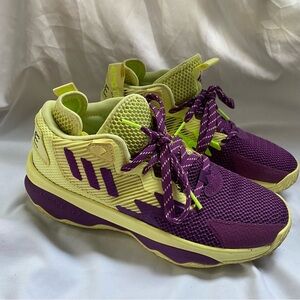 Adidas Dame 8 Dame Time Men’s Size 6